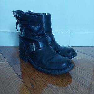 Frye Black Leather Low Calf Boot Size 7